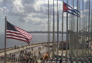 EU sigue explorando opciones para aumentar viajes hacia Cuba