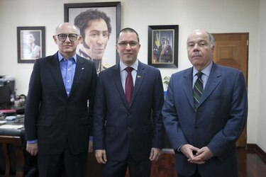 Maduro se reunirá con cancilleres de Argentina y Brasil para tratar crisis fronteriza