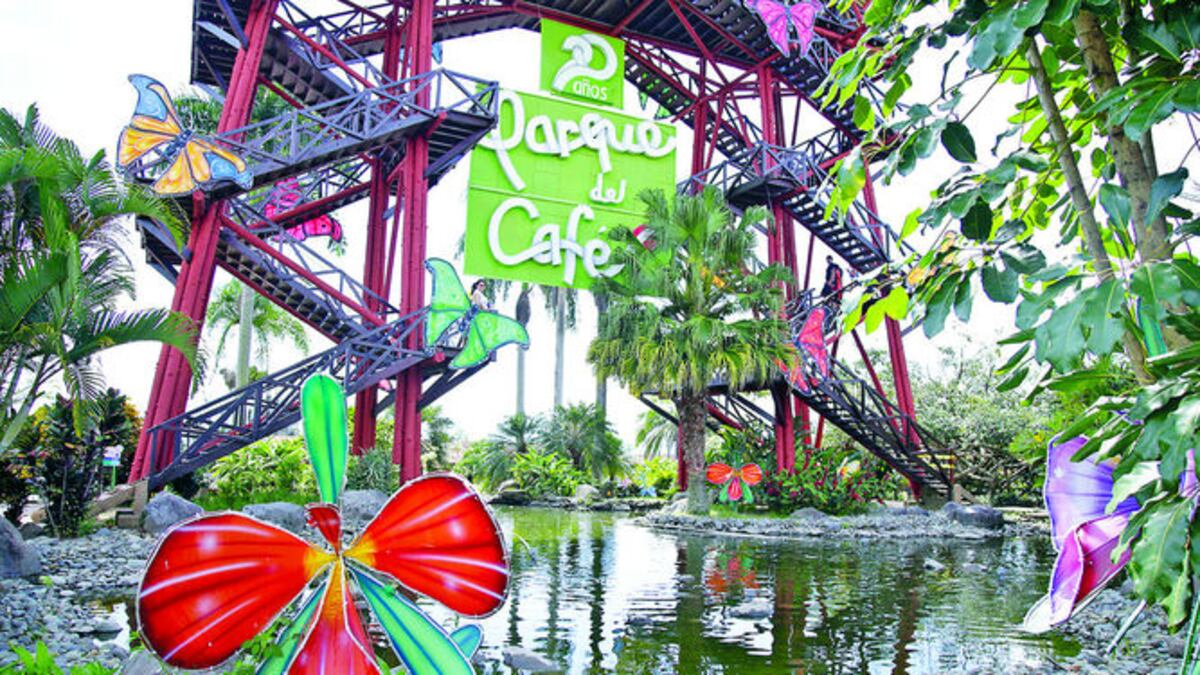 En el Parque del Café en Armenia podrá conocer la historia del café, desde su cultivo hasta su procesamiento. Ofrece actividades para todas las edades.