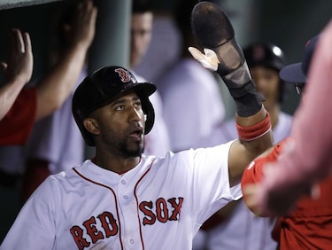 Medias Rojas firman por una temporada al dominicano Eduardo Núñez