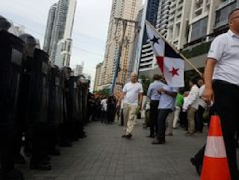 Un miércoles de protestas y caos vehicular