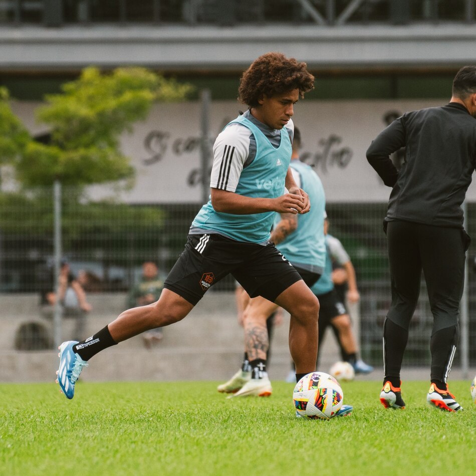 Adalberto Carrasquilla quiere ganar más títulos con el Houston Dynamo