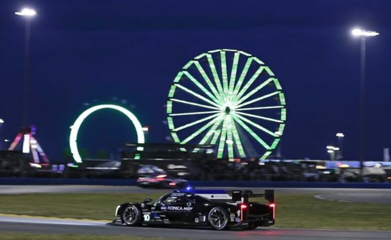 Fernando Alonso gana las 24 Horas de Daytona