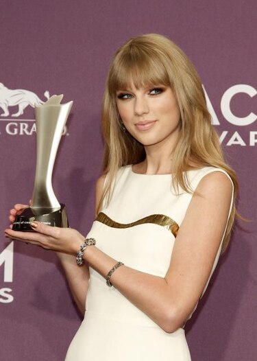 Swift y Lambert triunfan en los Country Music Awards