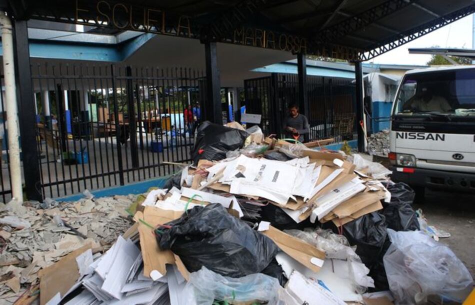 Reparaciones de escuelas, contra reloj