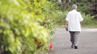 Centros para adultos mayores piden apoyo ante abandono