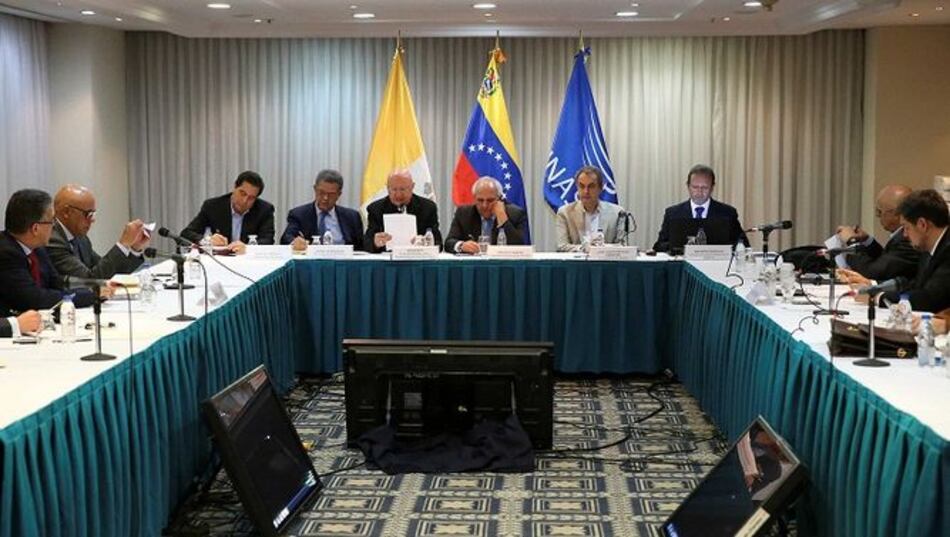 Gobierno y oposición de Venezuela continuarán el diálogo, con poco optimismo