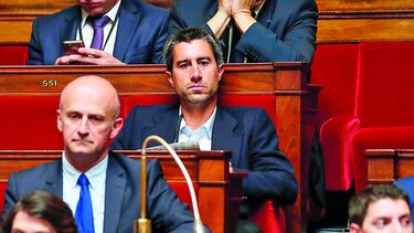 Parlamentarios podrán quitarse la corbata