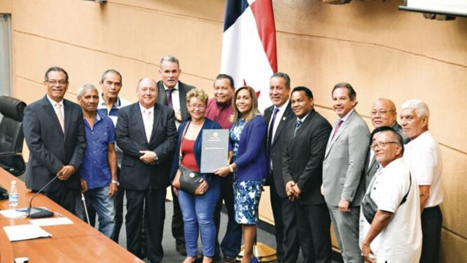 Pleno aprueba bono a jubilados; las sesiones son hasta el 30 de junio