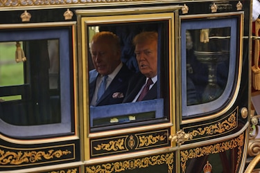 Así fue la despedida que le dio el rey Carlos III al presidente de Estados Unidos en Windsor