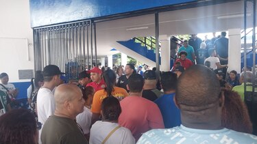Desde Panamá hasta Arraiján, abarrotados los principales centros de votación