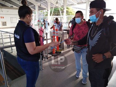 Minsa reitera la importancia de usar la pantalla facial como medida adicional para evitar propagación del virus