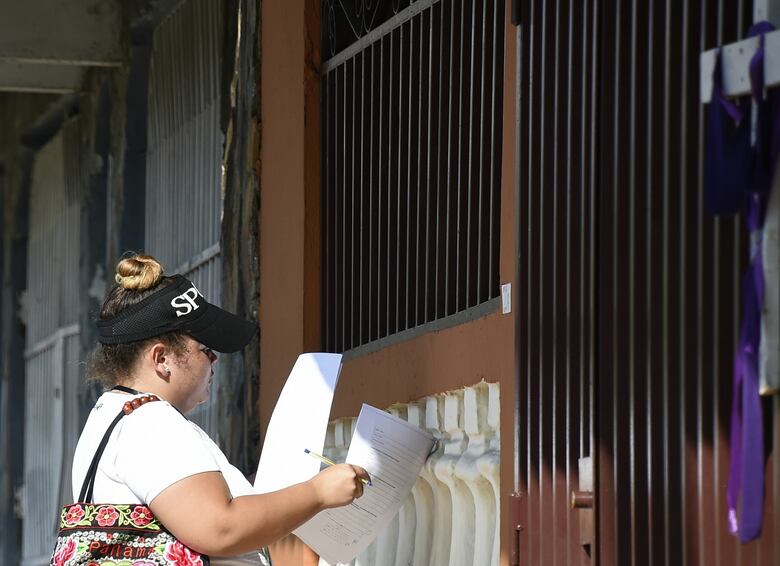 De casa en casa, así se hace una encuesta política