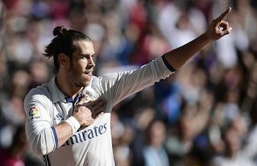 Bale anota doblete y el Madrid sigue líder