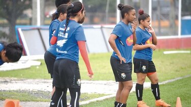 Las chicas se preparan para ir a Argentina