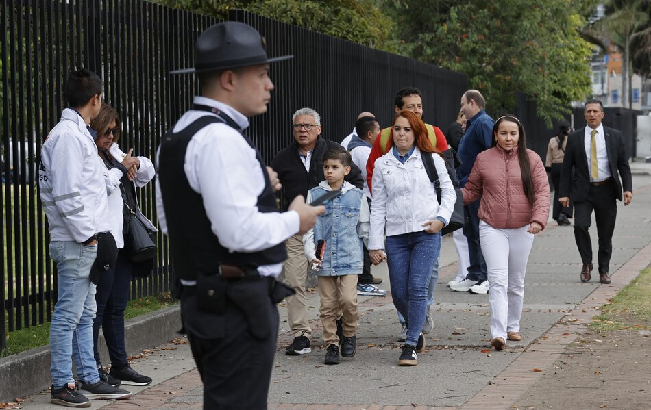 Impasse diplomático entre Petro y Trump deja a colombianos y venezolanos en el limbo por citas de visa