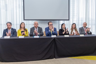 Buscan separar la leche de los productos sucedáneos para evitar engaños al consumidor