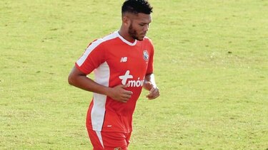 Rolando Blackburn espera que los goles caigan ante Bermudas