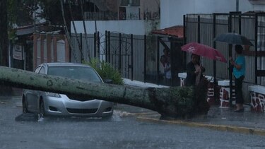 Se inundan 11 vías de la ciudad capital