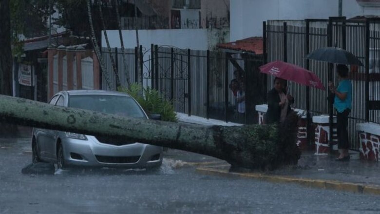 Se inundan 11 vías de la ciudad capital