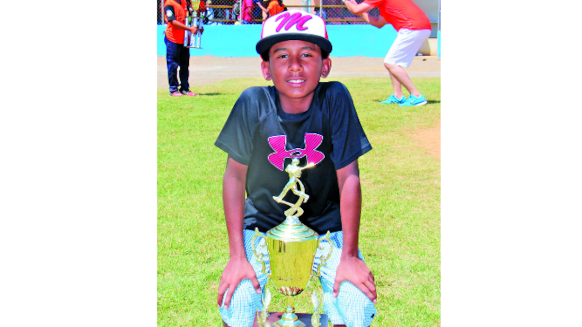 En 2016, integró la selección de Panamá Metro B, en el IV Campeonato Nacional Sub -10, organizado por la Federación Panameña de Béisbol y desarrollado en la Ciudad del Saber.ESPEC