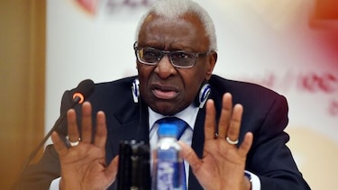 Justicia ordena juicio contra Lamine Diack