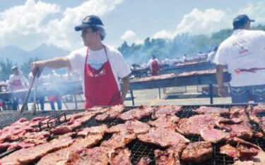 45 mil personas, en el asado más grande del mundo