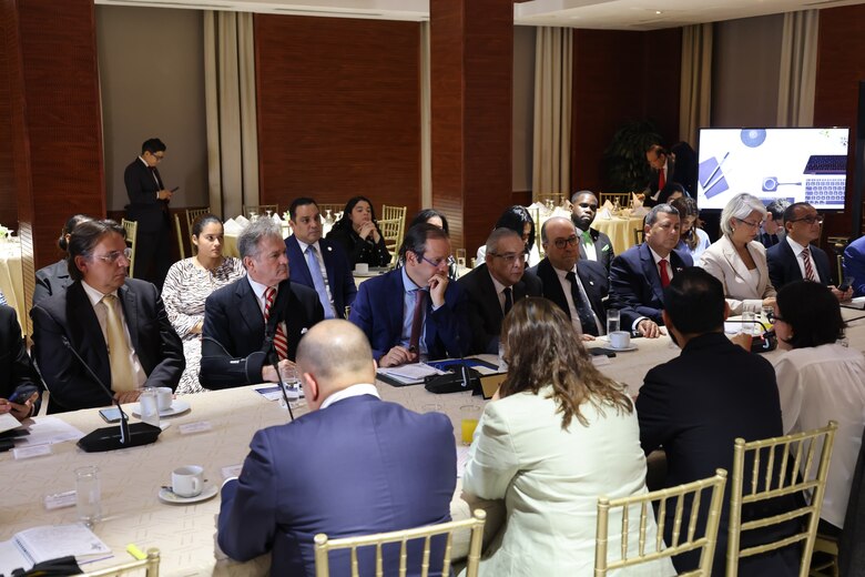 Interconexión energética entre Panamá y Colombia cuenta con el ‘respaldo político’ de los dos presidentes