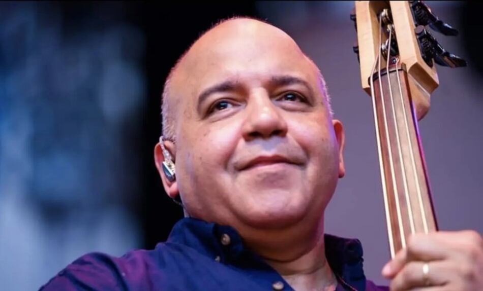 Fallece Juan Carlos Formell, de Los Van Van, tras abandonar un concierto en Nueva York