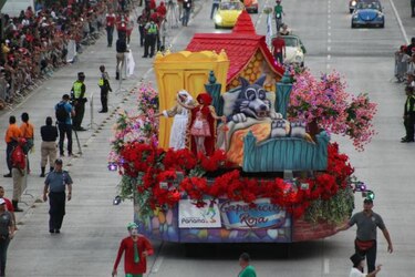 Alcaldía pagará un adelanto de 20% a Festieventos para alumbrado y desfile navideño