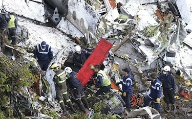 Cajas negras del avión del equipo Chapecoense serán enviadas a Inglaterra