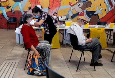 En América bajan los casos de Covid-19 en varios países, pero aumentan muertes