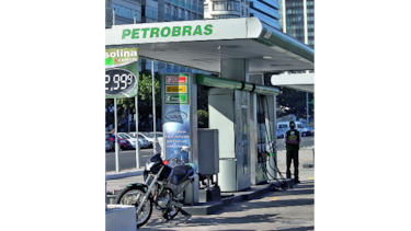 Petrobras trabaja para reducir deuda