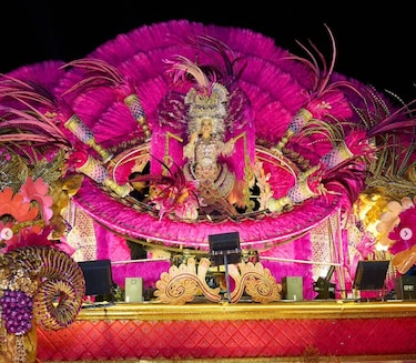 Calle Arriba y Calle Abajo brillan en el topón de Año Nuevo en Las Tablas