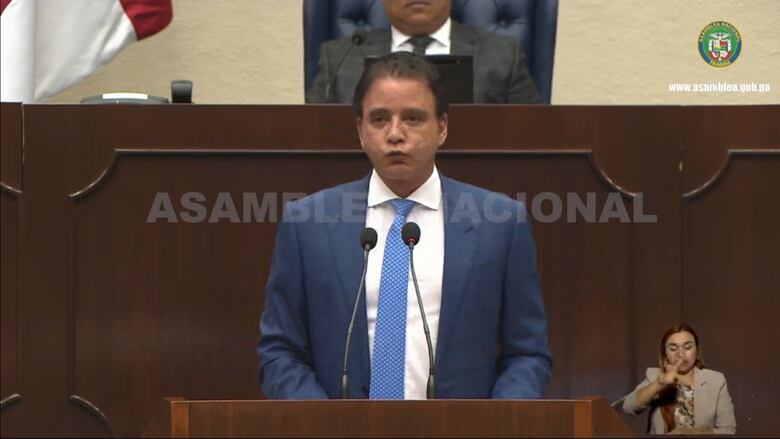 Contralor Gerardo Solís comparece ante el pleno de la Asamblea; Juan Diego Vásquez es el único que cuestiona su gestión