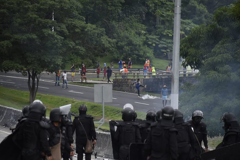 Continúa el cierre en el puente de las Américas y la vía Centenario