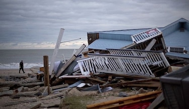 Huracán Matthew se debilita, pero persiste riesgo de inundaciones