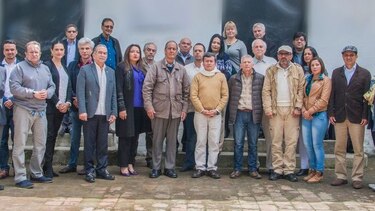 Gobierno colombiano y guerrilla del ELN se reúnen por tercer día consecutivo