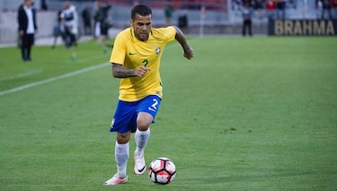 Barcelona confirma que Dani Alves abandona el club