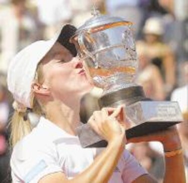 Justine Henin-Hardenne se llevó el título en París
