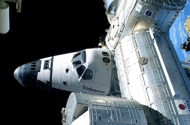 La Estación Espacial Internacional cumple 25 años en órbita: la historia en números del objeto más caro jamás construido