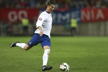 Cristiano Ronaldo, a dos goles de 'cazar' a Messi