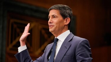 Kevin Warsh toma juramento como nuevo presidente de la Reserva Federal