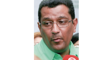 Exministro Emilio Sempris será citado por comisión de la Asamblea Nacional