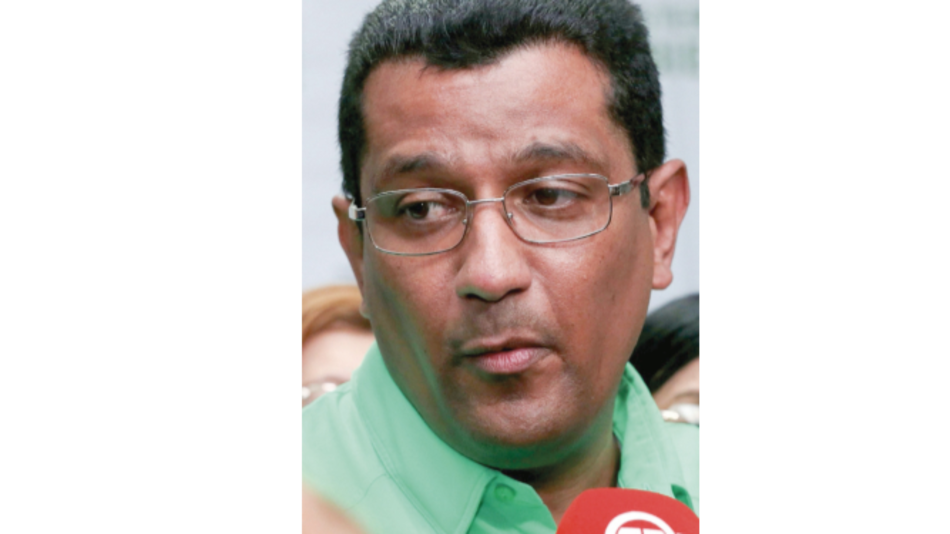 Exministro Emilio Sempris será citado por comisión de la Asamblea Nacional