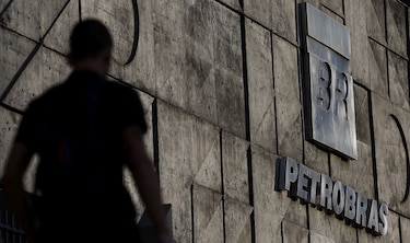 Lula modificará plan de inversiones de Petrobras