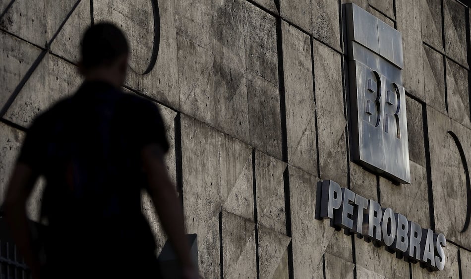Lula modificará plan de inversiones de Petrobras