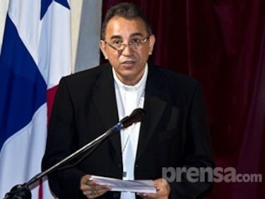 Ulloa dice que no se debe agotar el diálogo por la Ley 30