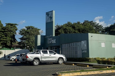 Ordenan a los bancos en Nicaragua aplicar a medias la ley que desconoce sanciones externas