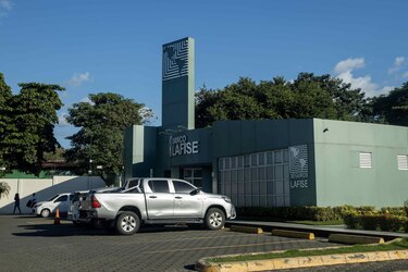 Ordenan a los bancos en Nicaragua aplicar a medias la ley que desconoce sanciones externas
